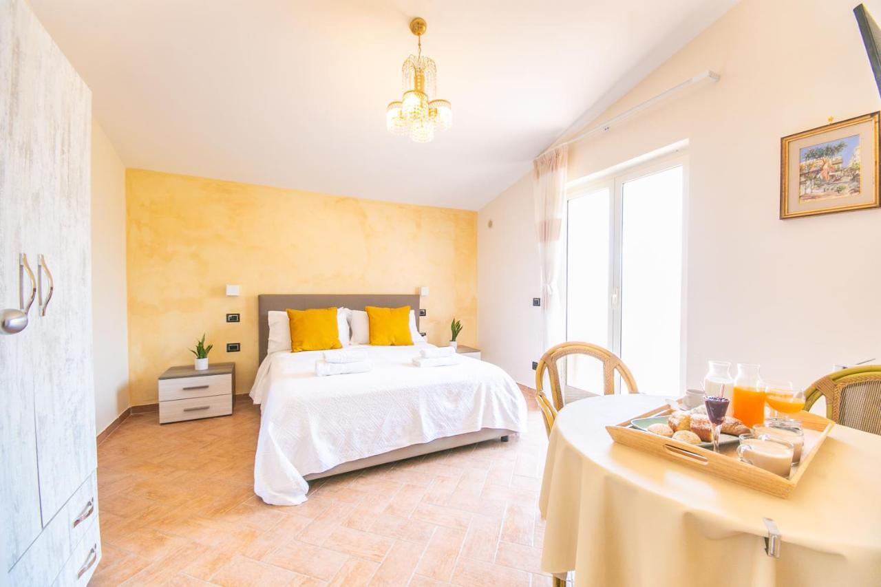 Bed and Breakfast Perla Stabia Кастелламмаре-ди-Стабия Экстерьер фото